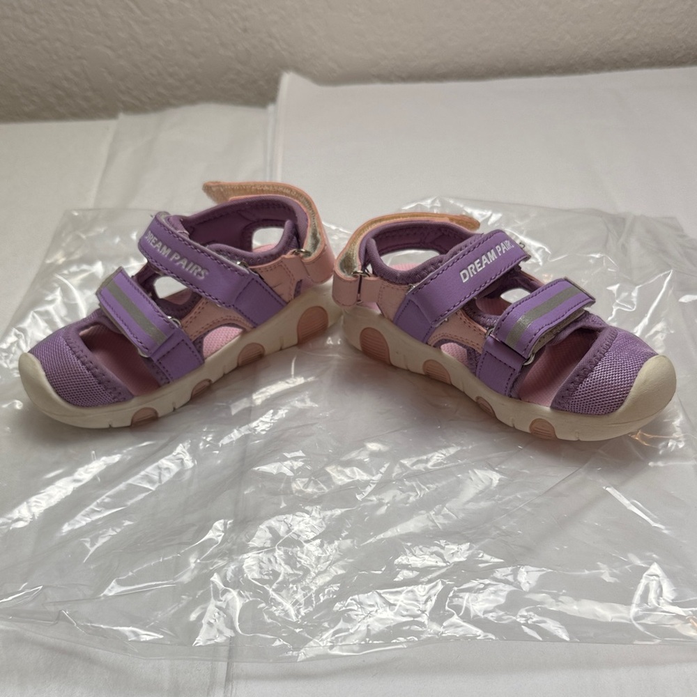 Dream Pairs Kids' Sandals in Purple and Pink